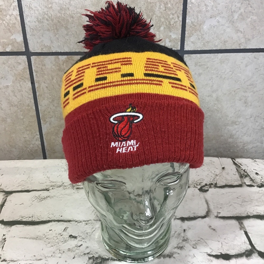 Adidas Miami Heat Beanie Hat‎ Red Yellow Pom-Pom Warm Winter Ski Cap Sports Fan